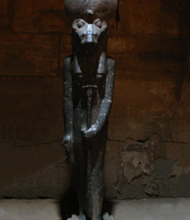 PtahTemple-Karnak-Sekhmet_statue_chapel-2